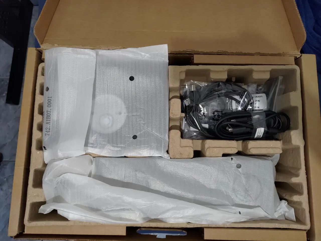 Monitor Dell 23" Full HD 60Hz P2317H  - Foto 5