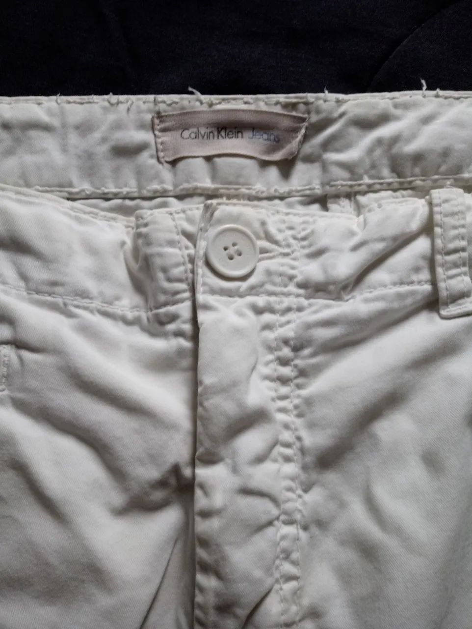 Bermuda branca masc. Calvin Klein - Foto 3