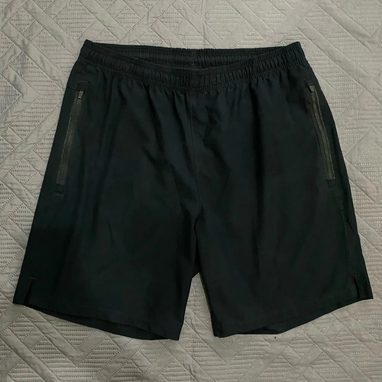 Shorts Esportivo com Zíper