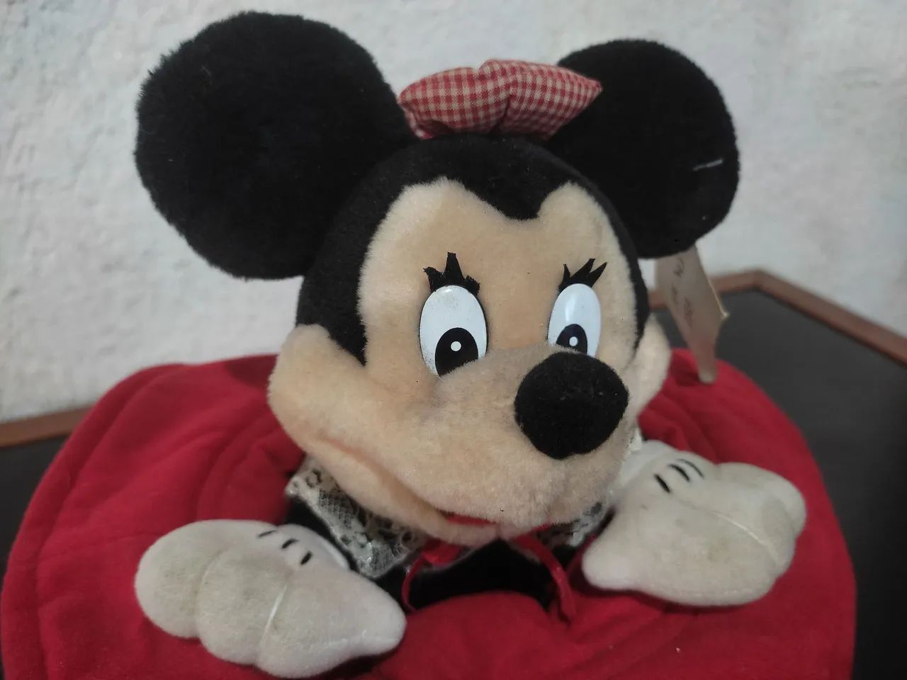 Minnie Mouse de Pelúcia em sua Caixa  - Foto 2