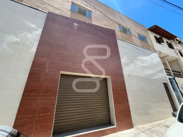 Aluga-se loja de 210 m² com mezanino no Centro de Vila Velha
