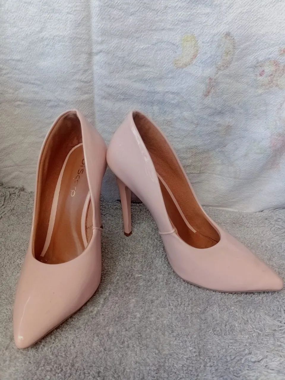 Vendo ,desapego,50,00 cada par usado apenas 2 x em bom estado - Foto 3