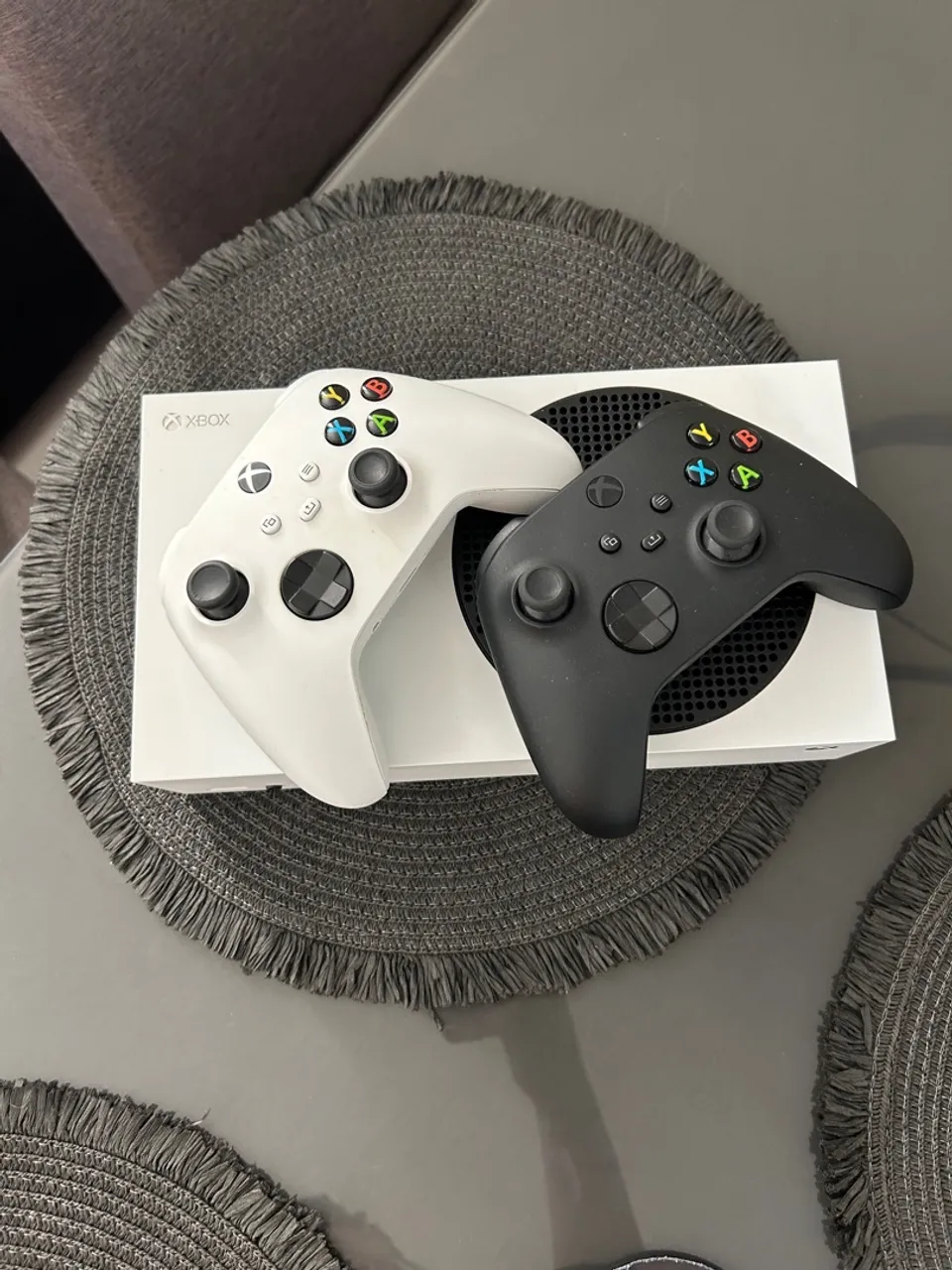 Vendo Xbox Series S com 512GB