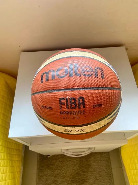 Bola de Basquete Molten GL7X - Tamanho 7