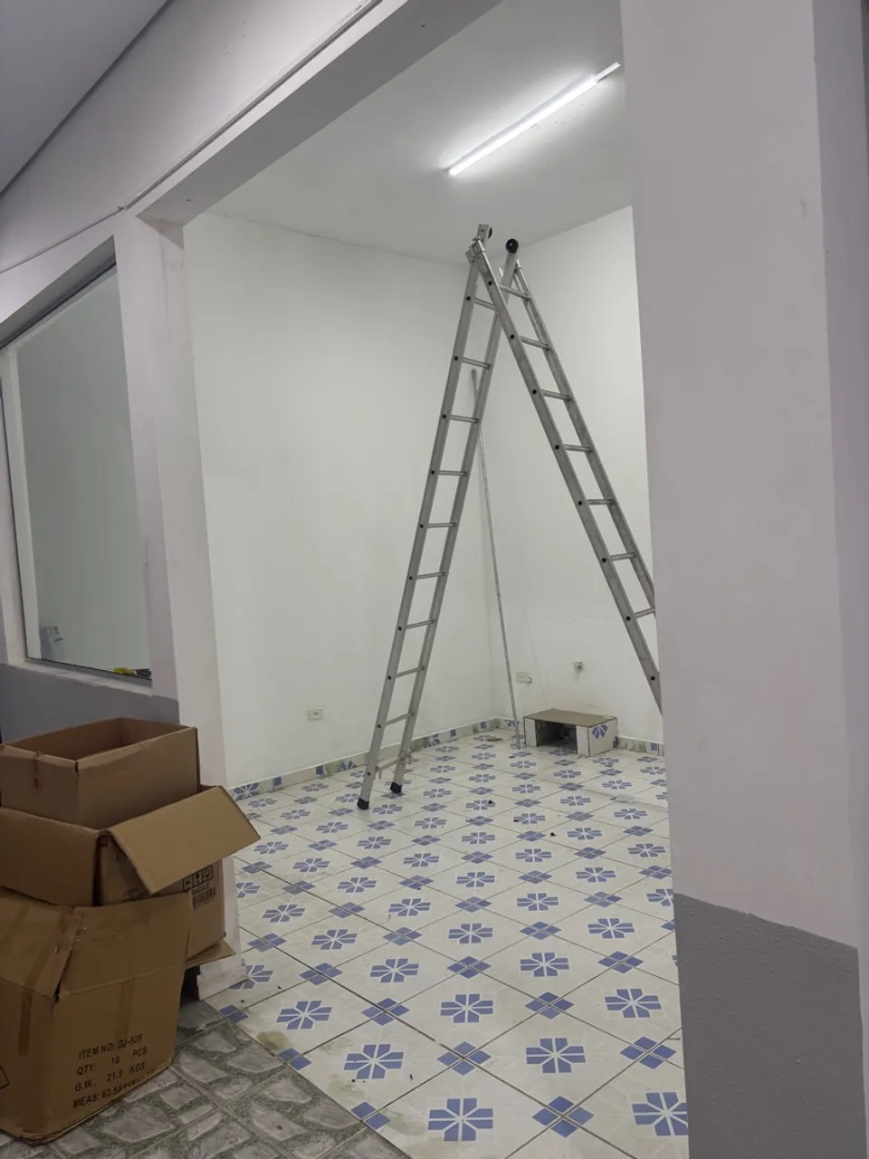 Aluga se salas comerciais centro de sjc