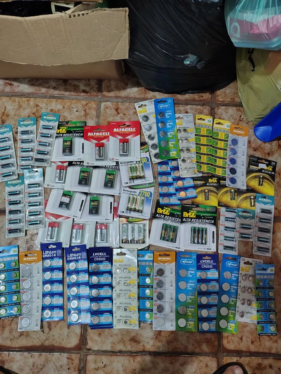 Pacote todo Acessórios para Celular: Carregadores, Cabos e Fones - Foto 4