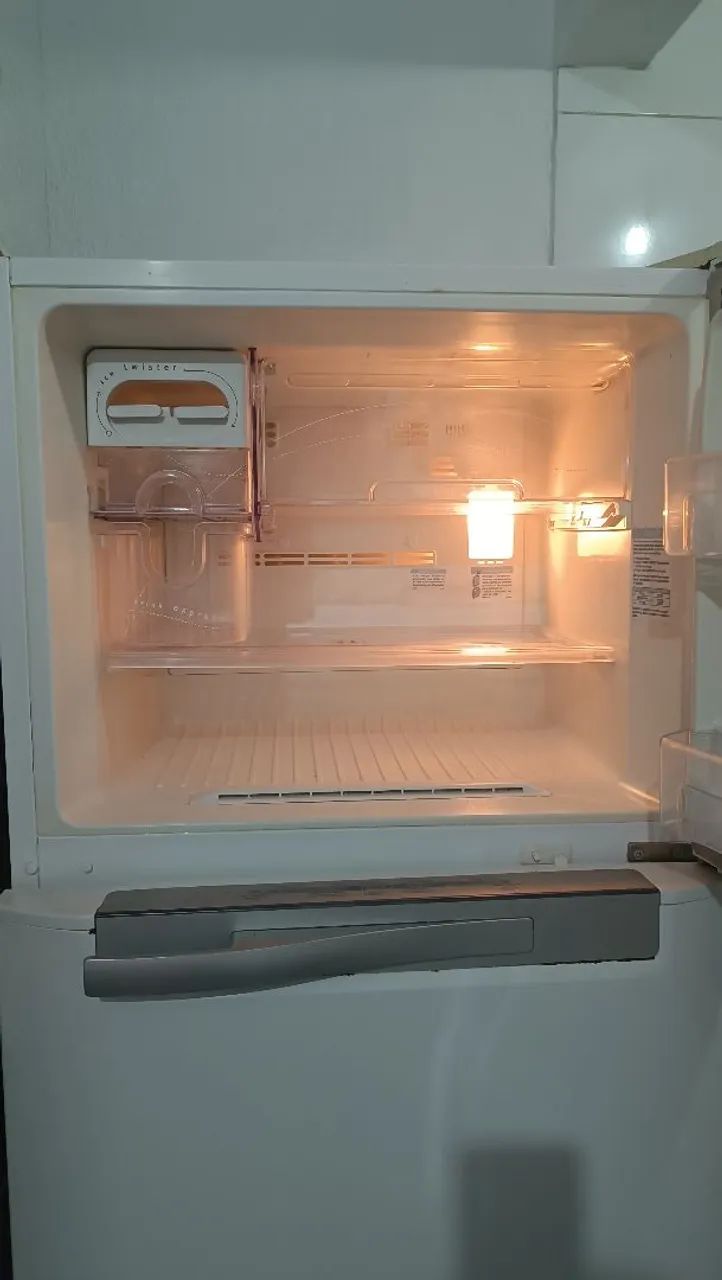 Geladeira Electrolux Frost Free DF46 Usada Funcionando 402 L - 127V - Foto 4