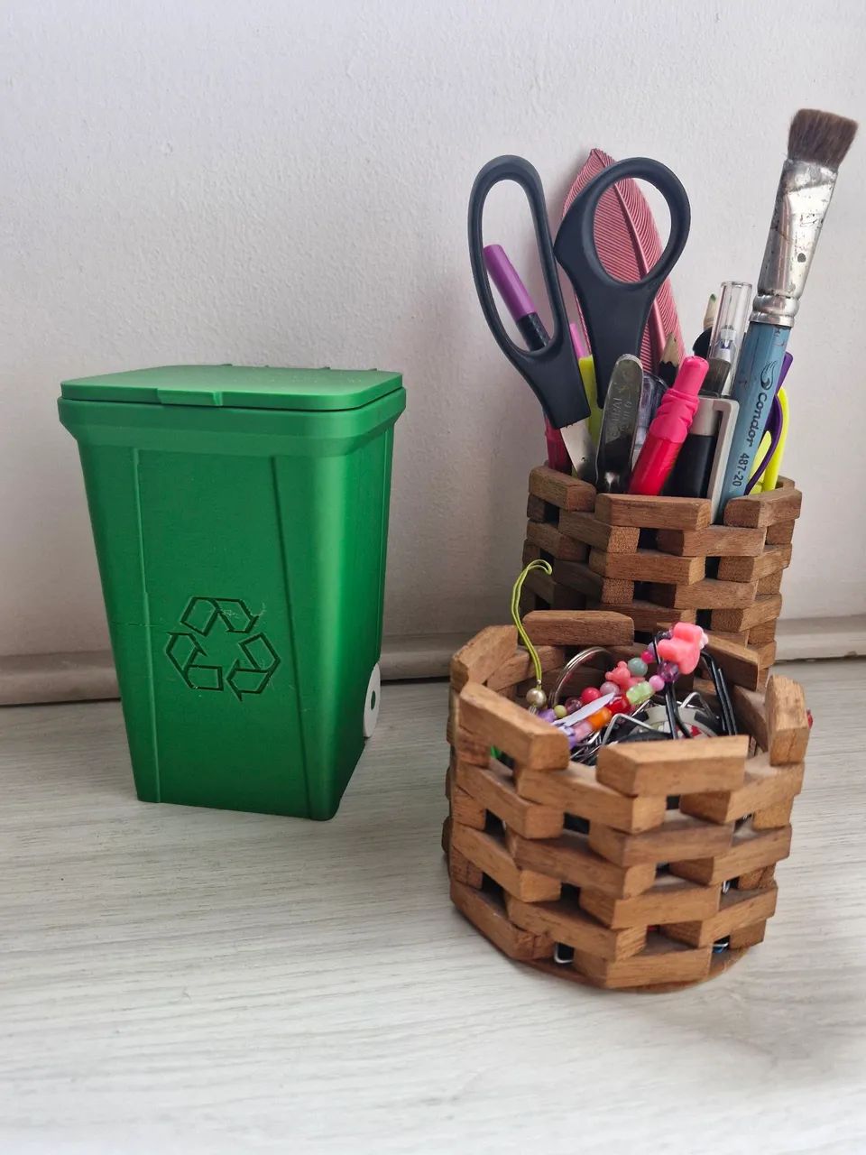 Mini lixeira de mesa - Foto 5