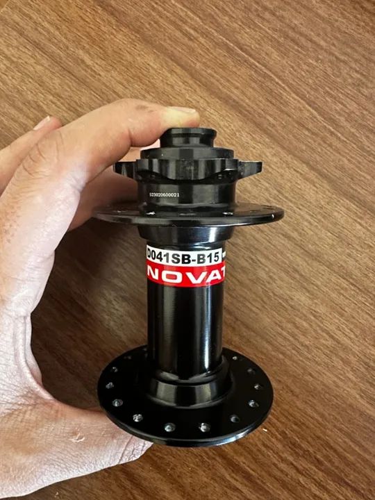  Cubo dianteiro Novatec Boost - D041SB-B15 - 32f - Foto 5