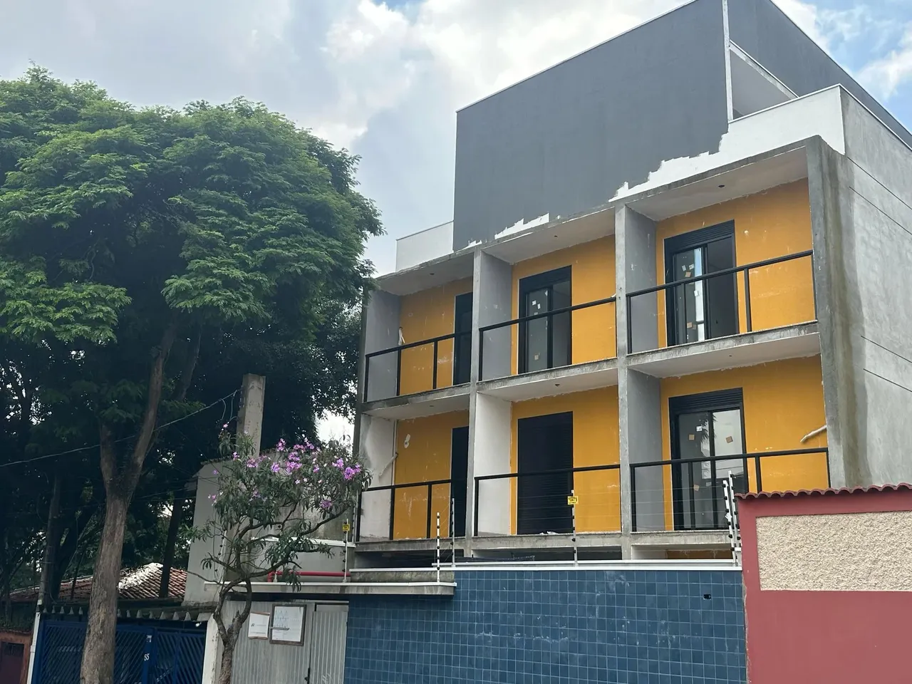 Kitnets Studios  27 à 44 m 2    1 Dormitório  Cozinha   Banheiro, sem  garagem | Campo Bel