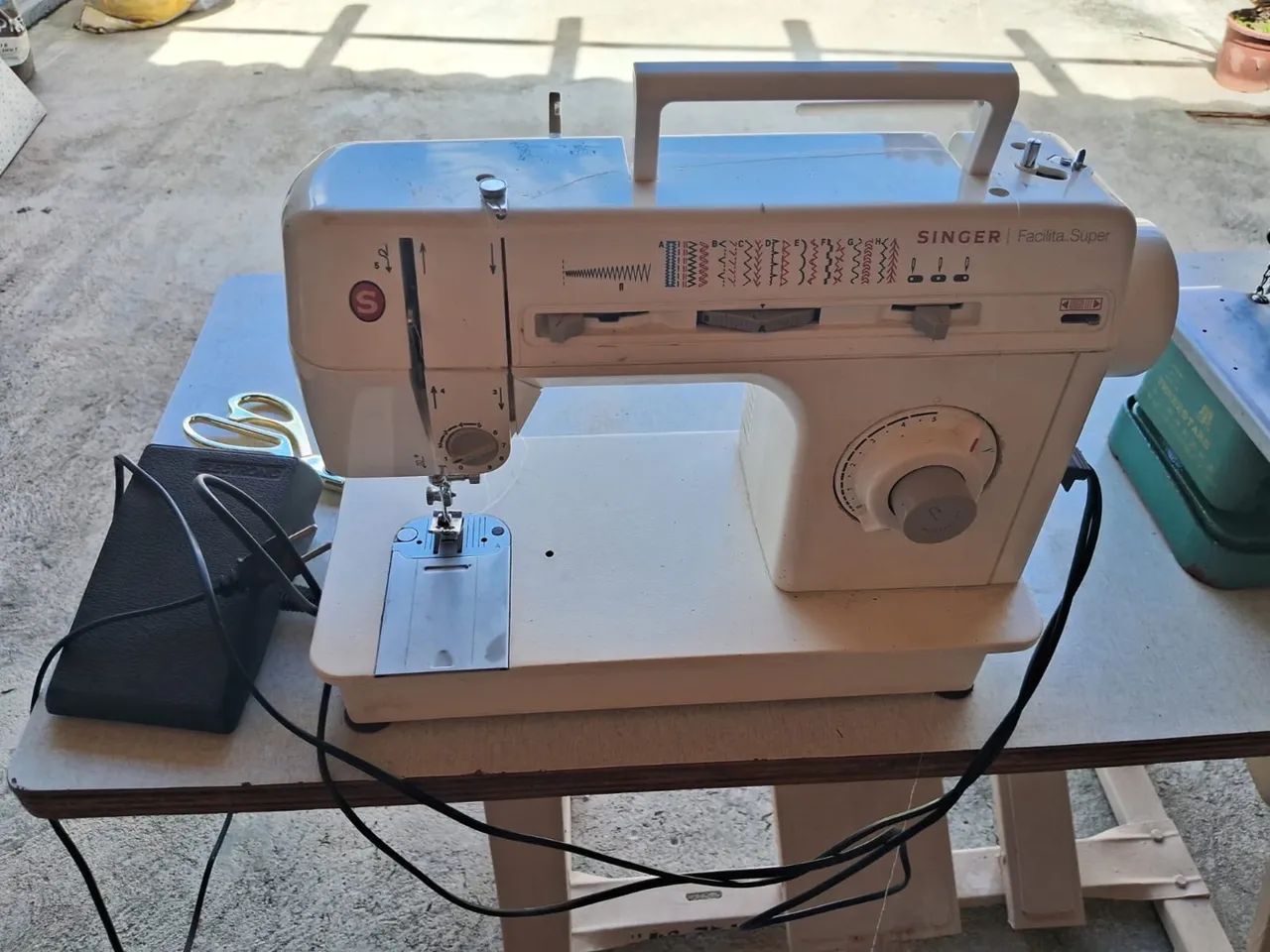 Máquina de Costura Singer Facilita -R$650,00 - Foto 3