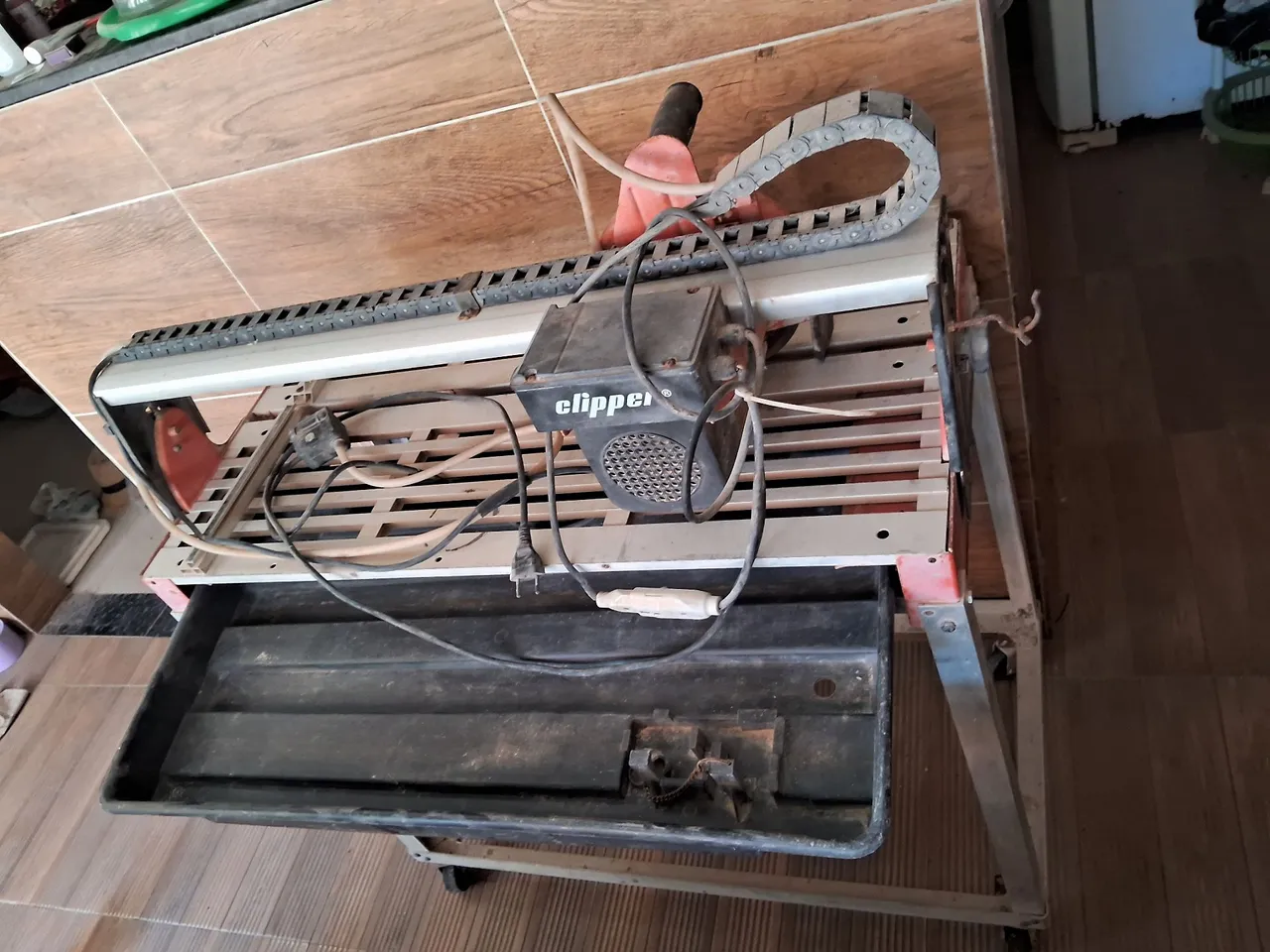 Máquina de conta pisos clipper