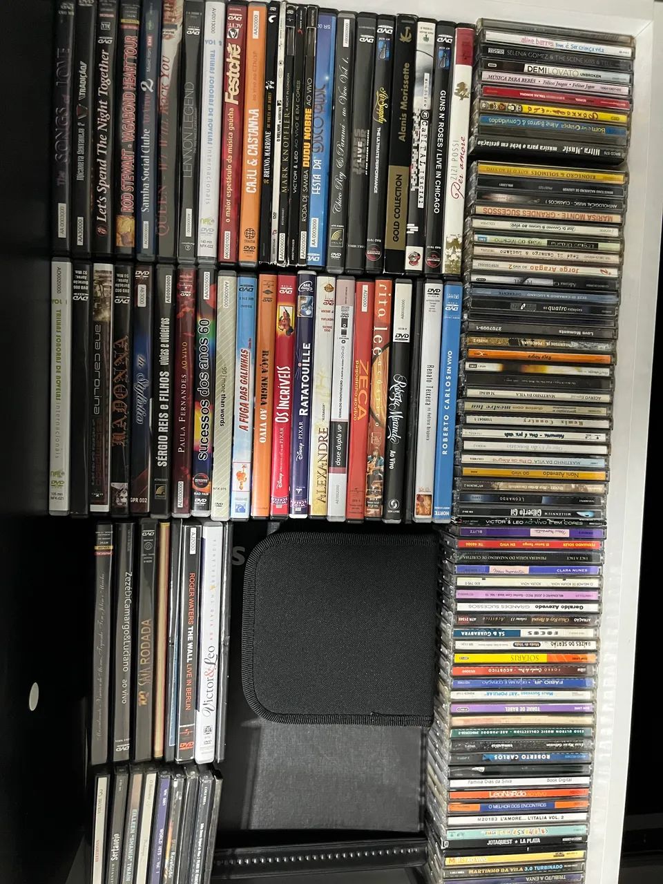 Desapego Kit CDs e DVDs  - Foto 2