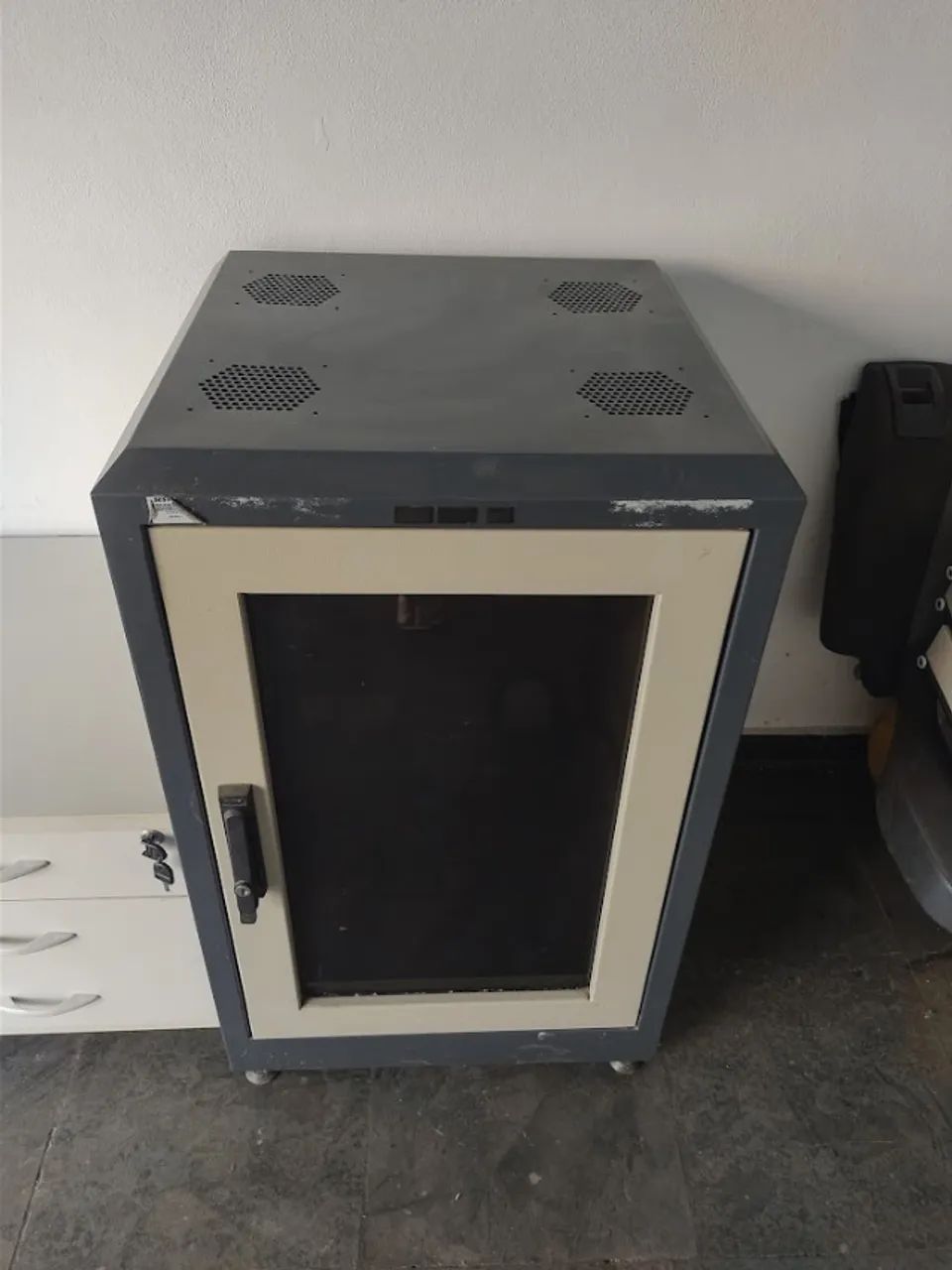 Rack para servidor de rede64289275089282122