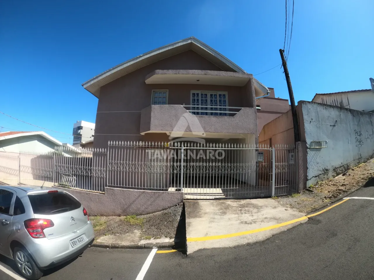 Sobrado Geminado em Ponta Grossa