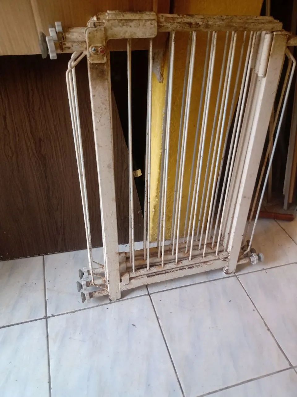 Vende se grades de proteção obs precisa pintar