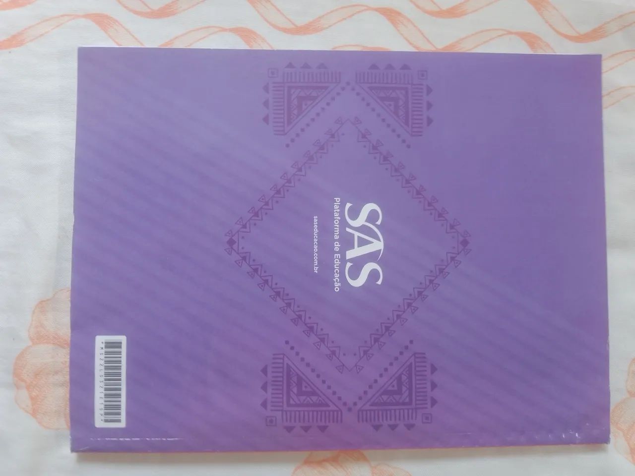 Livro de espanhol/ inglês  - Foto 2
