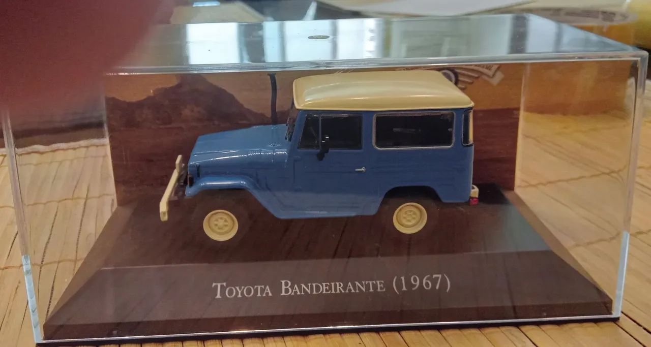 Miniaturas de Toyota Bandeirantes
