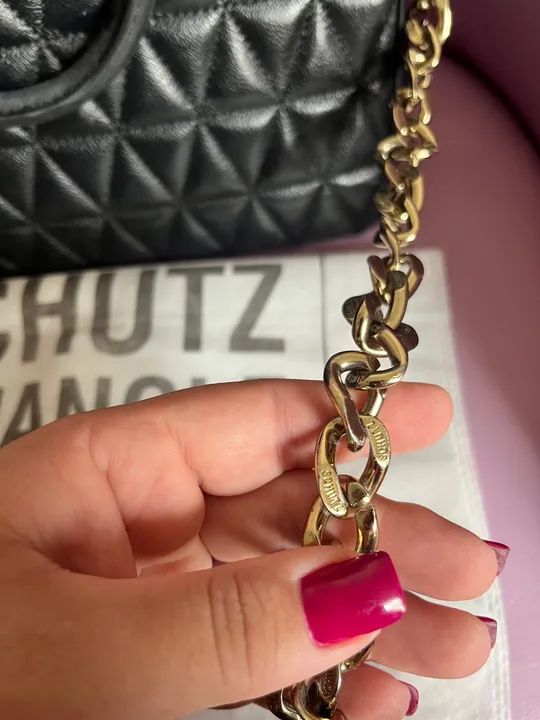 Bolsa Schutz Tote Matelassê Triangle Preta - Foto 2