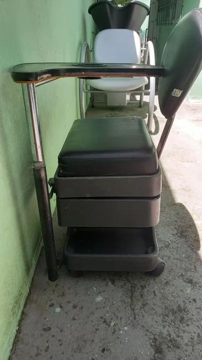 Cadeira  cirandinha para manicure  - Foto 4