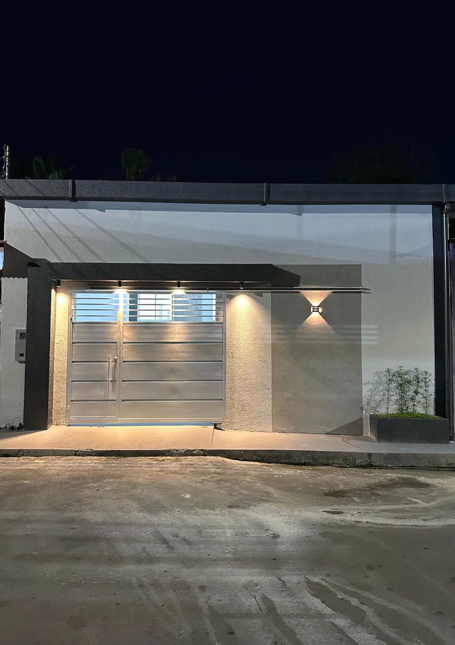 Casa NOVA à venda próximo à Av. das Torres