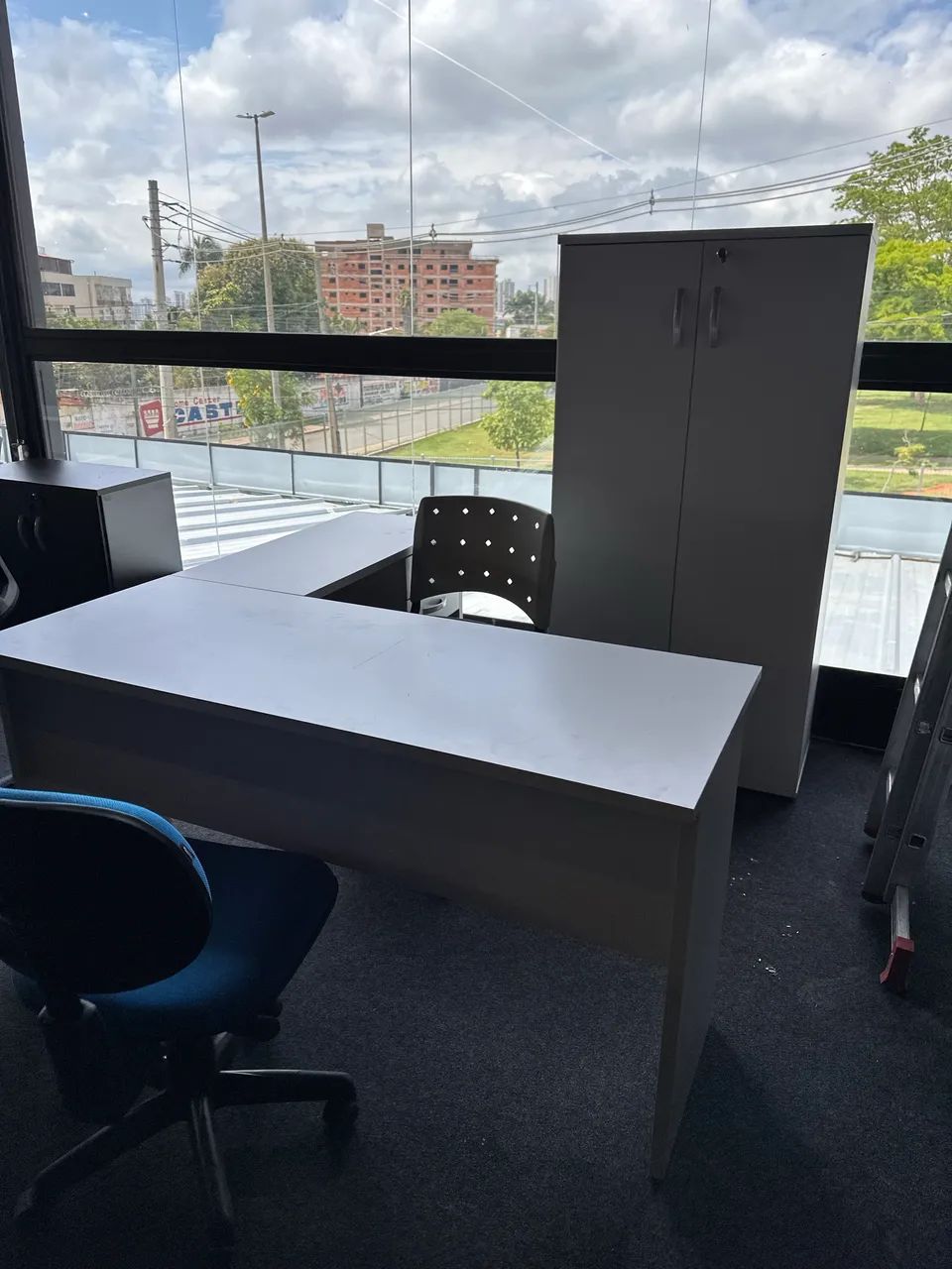 MESA DE ESCRITORIO BC 1.50x1.50 25MM - LOJA IKONMIXOFFICE 