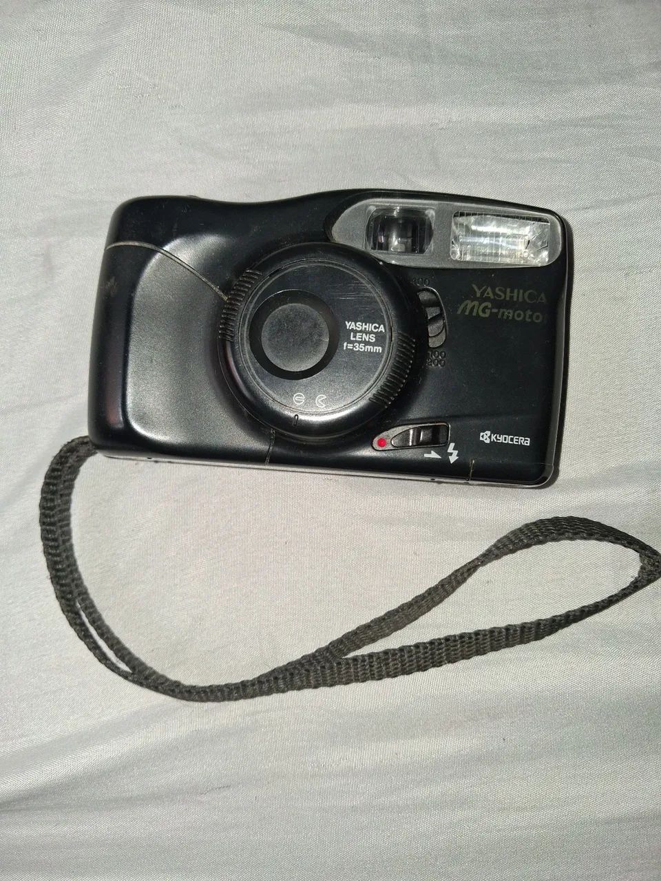 Vendo câmera usada antiga da marca yashica mg- moto