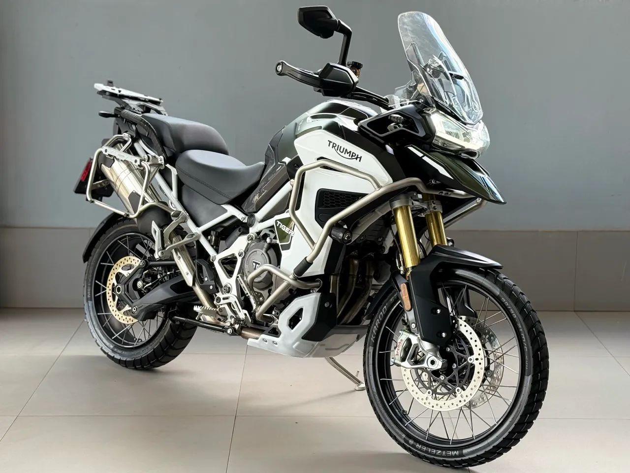 Triumph 1200 Rally Explorer 2022 - 1461657139 | OLX