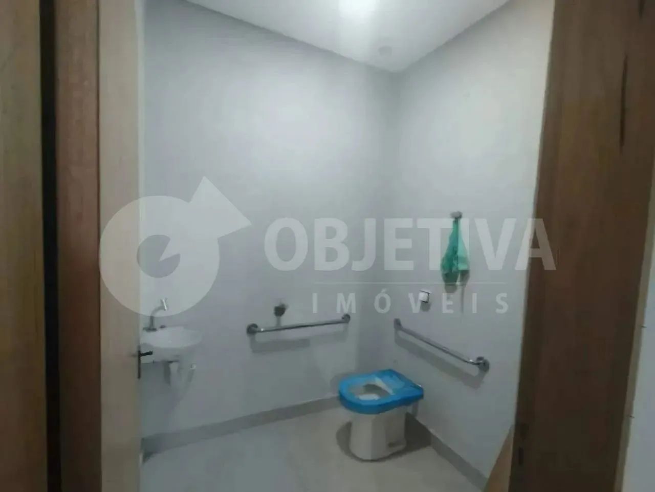 Excelente galpão comercial novo em estilo loja com bela fachada no bairro Shopping Park di - Foto 3