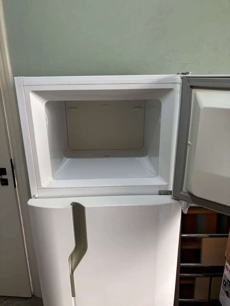 Geladeira Electrolux 260L - Foto 5