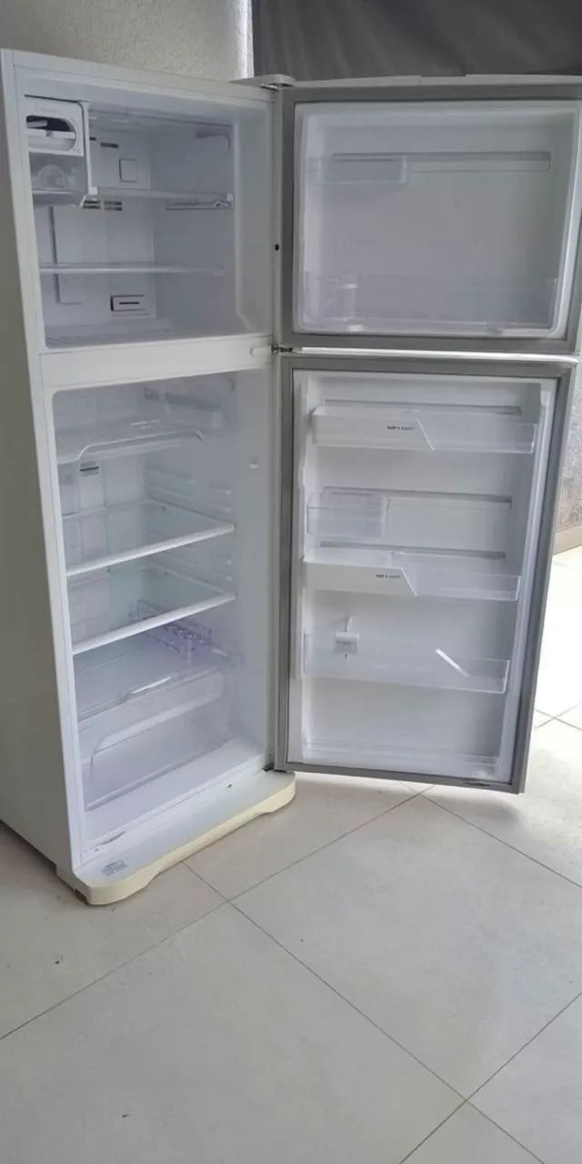 Geladeira Eletroluz  - Foto 2