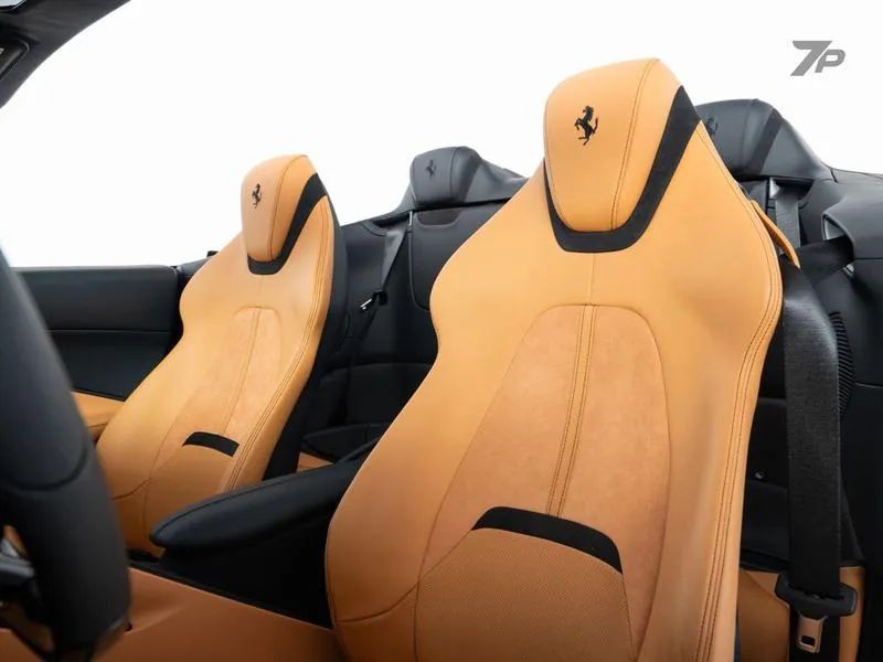 Ferrari Roma Spider 3.9 V8 620cv, foto 11 de 20