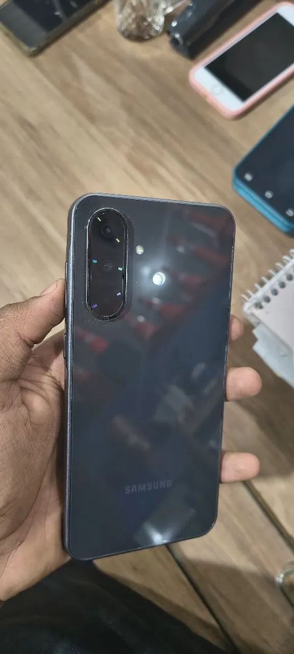 A36 5g menos de 1 ano de uso , so o display trocado nele  - Foto 2