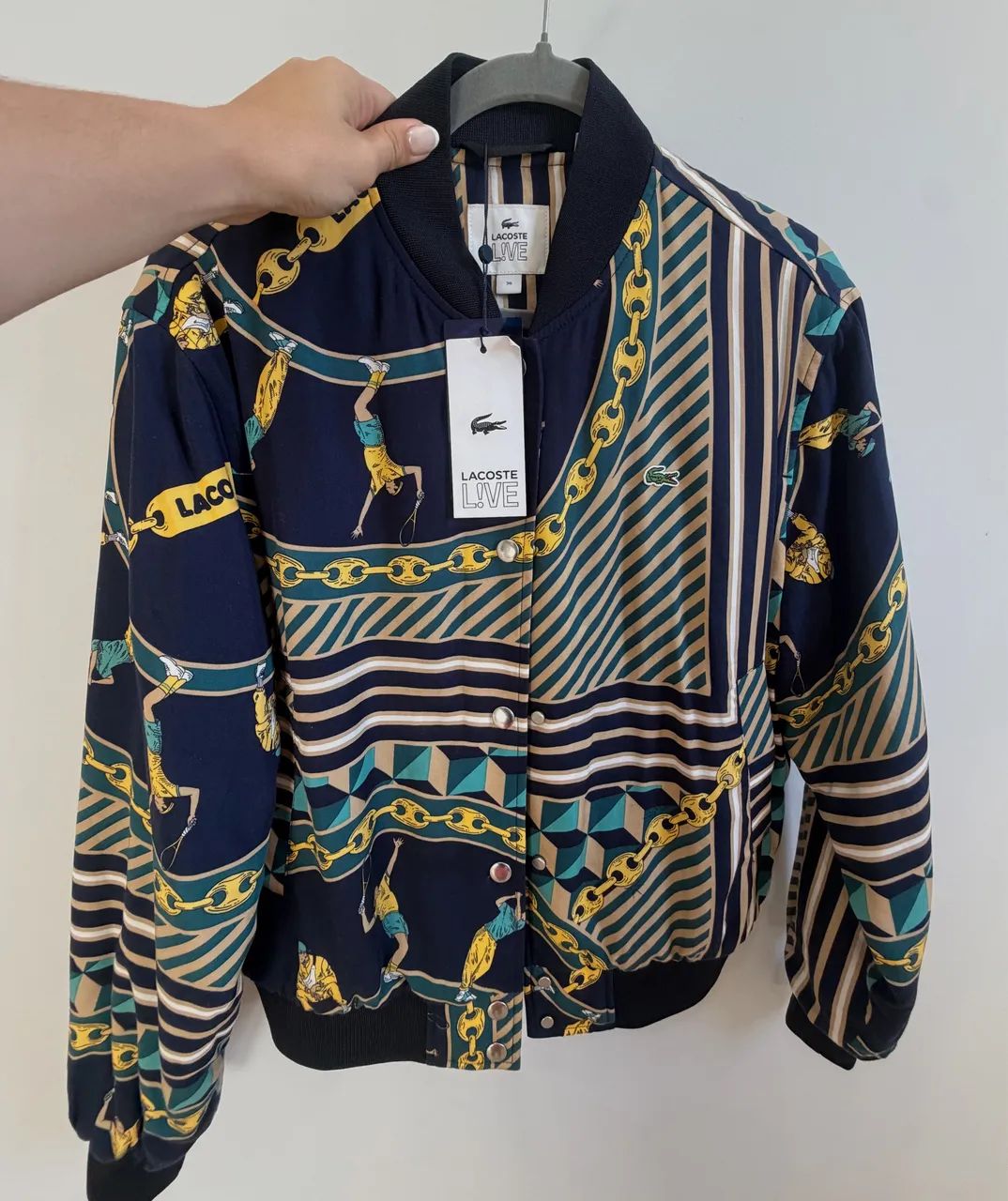 Lacoste LIVE Bomber Jacket BF4319 Original Estampada Rara - Foto 3