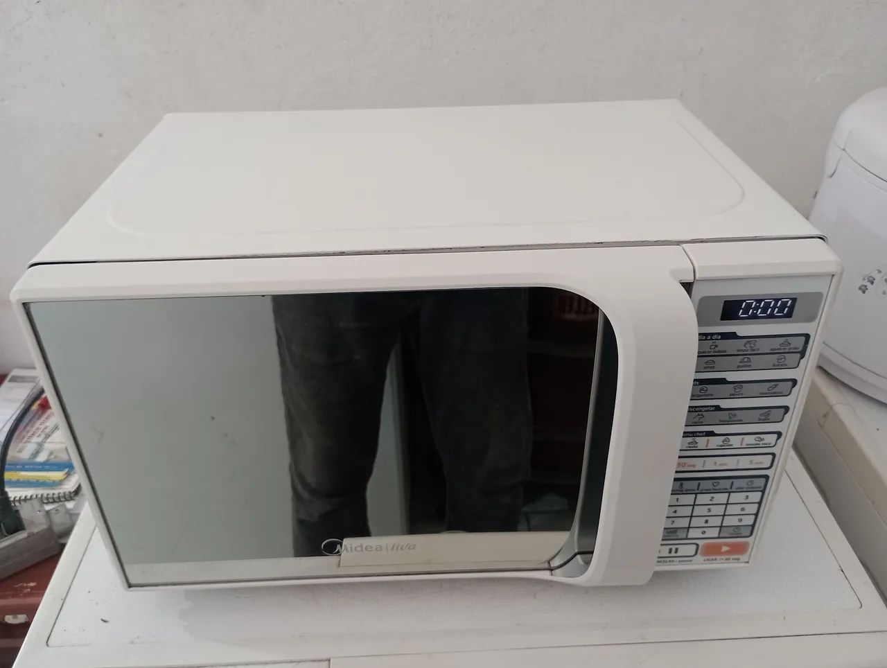 Microondas  Midea 20 litros