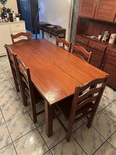 Mesa de Jatobá com 6 cadeiras 
