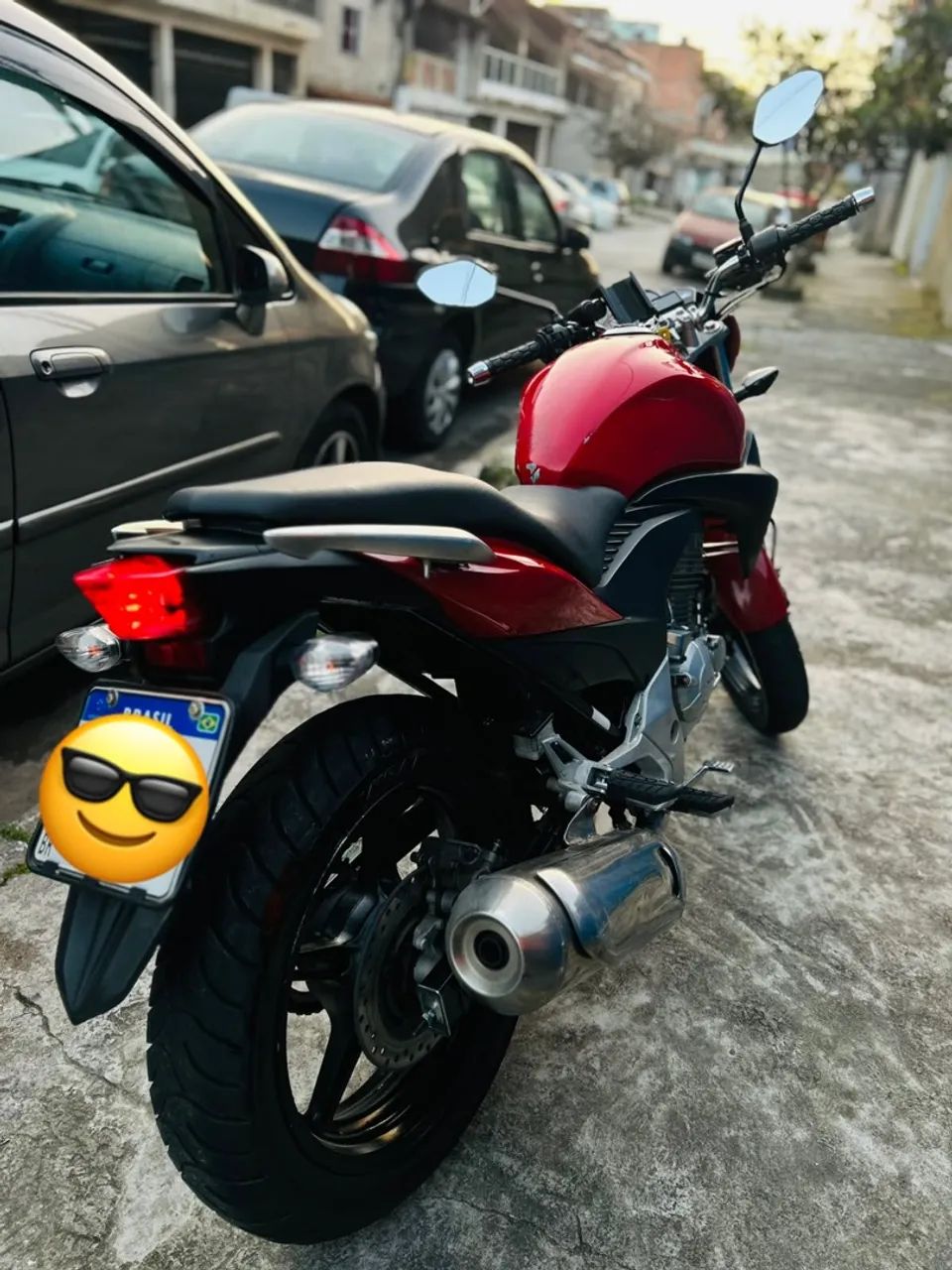 CB 300r vermelha 2012