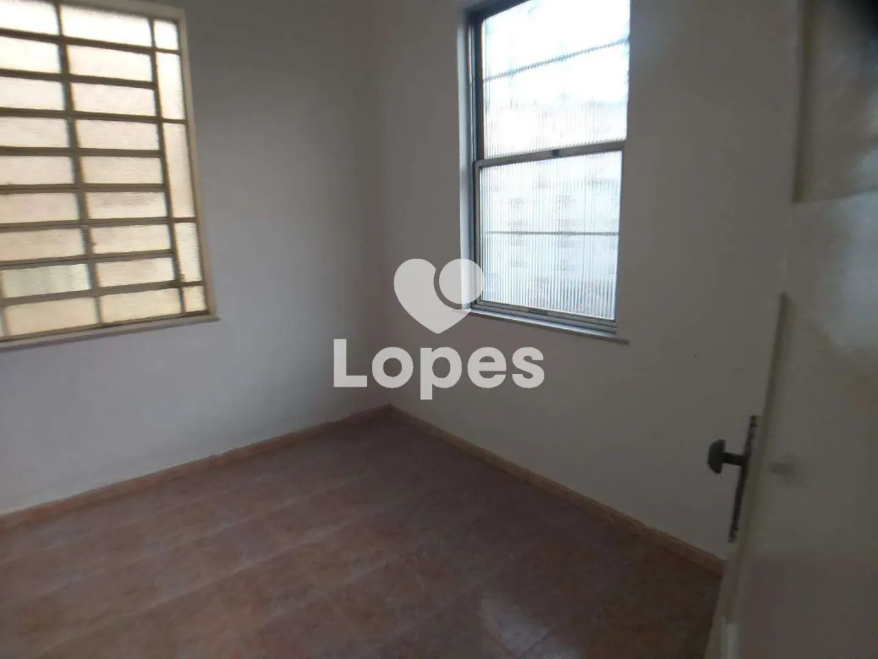Ramos | Casa 7 quartos, sendo 1 suite