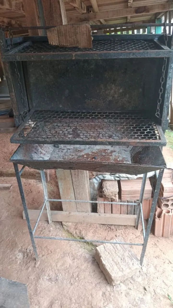 Carrinho de lanche e churrasqueira 