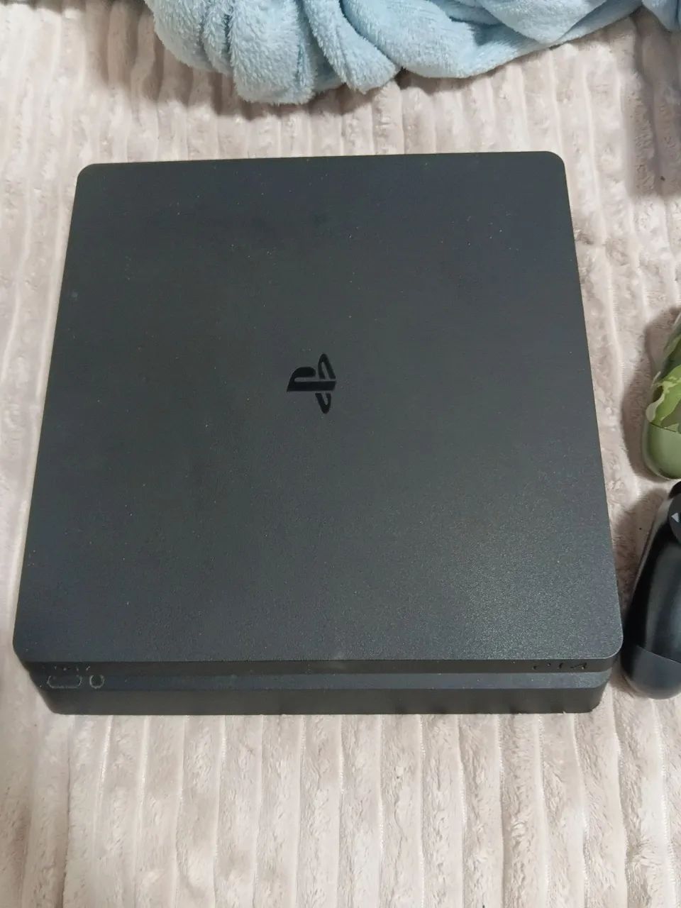 Ps4 + 2 controle 