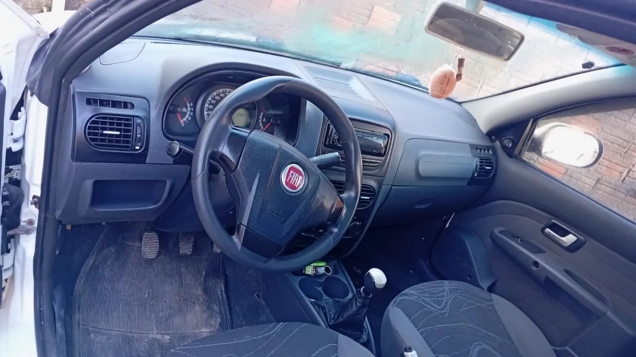 Fiat Strada Working 1.4 MPI Fire Flex 8V CD 2013 - Foto 4