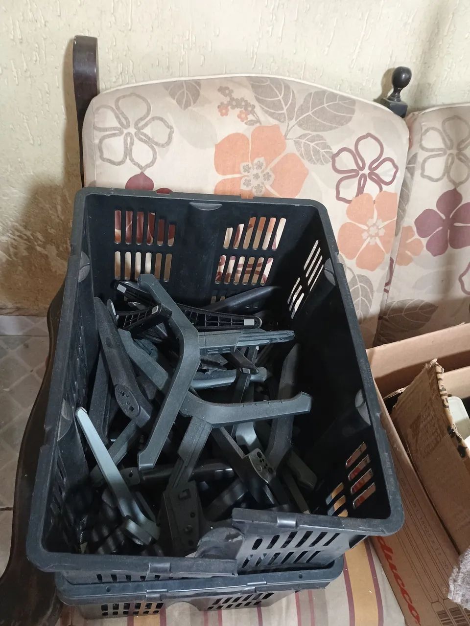 Pé de tv, 10 cada unidade 