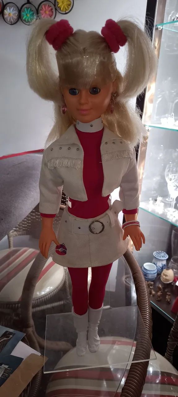 Boneca Xuxa média roupa rosa