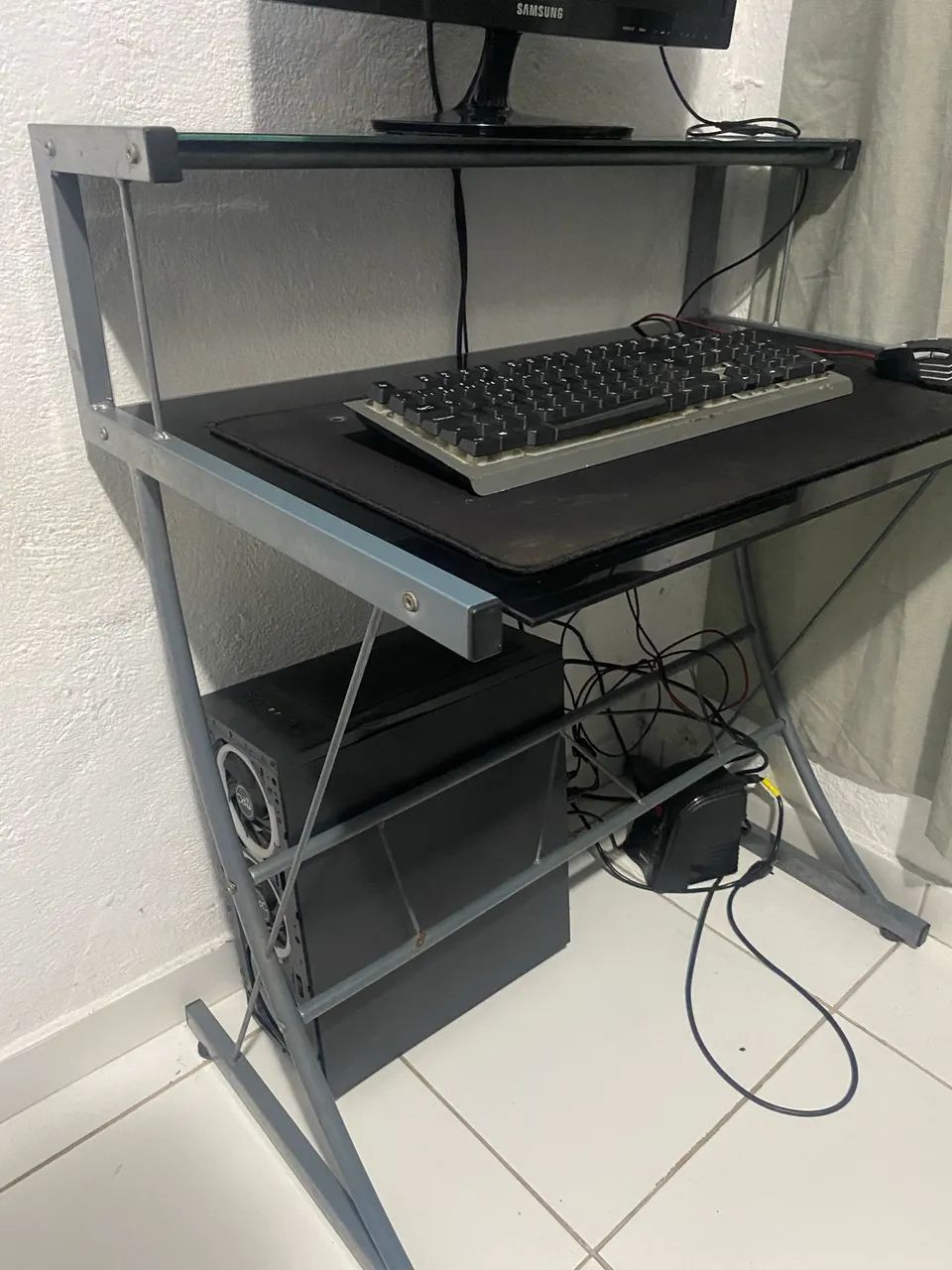 Mesa para computador de vidro  - Foto 5