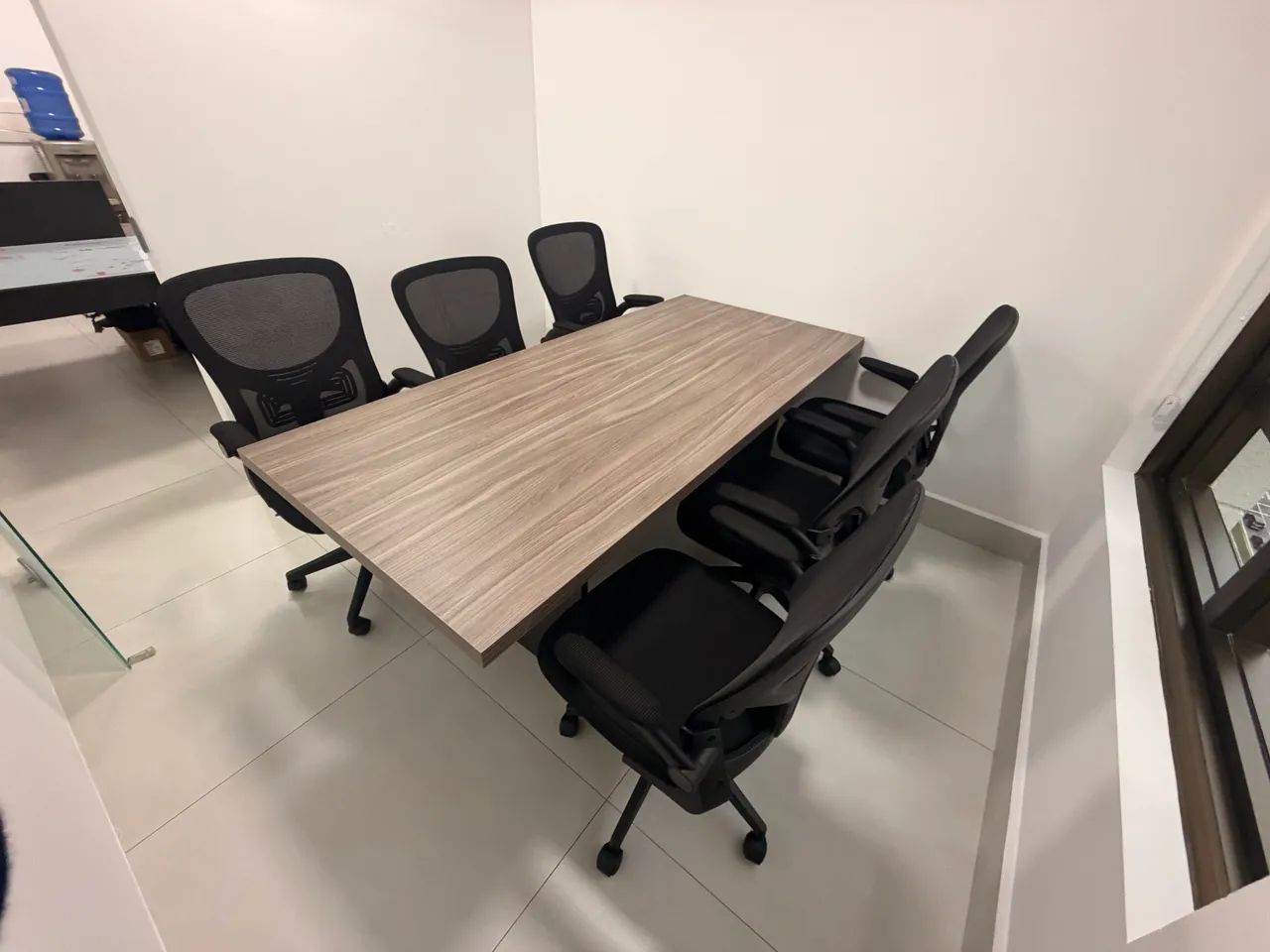 Urgente - Mesas e cadeiras escritório - praticamente Novos  - Foto 3