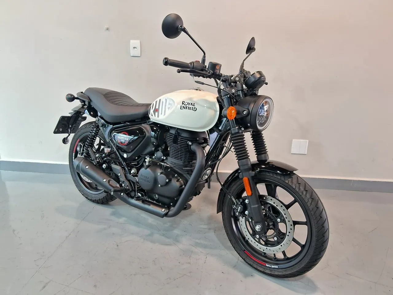 Royal Enfield Hunter 350 Dapper