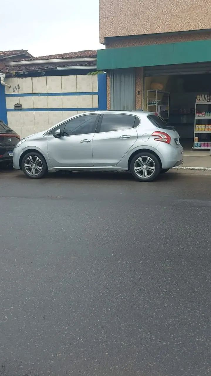 Peugeot 208 2014