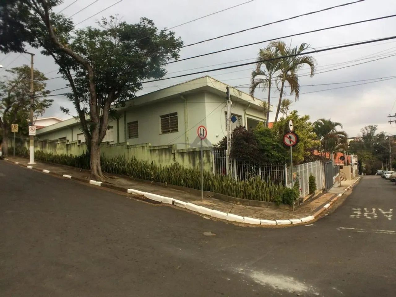 Casa à venda em Campinas, Sousas, com 6 quartos, com 365 m²