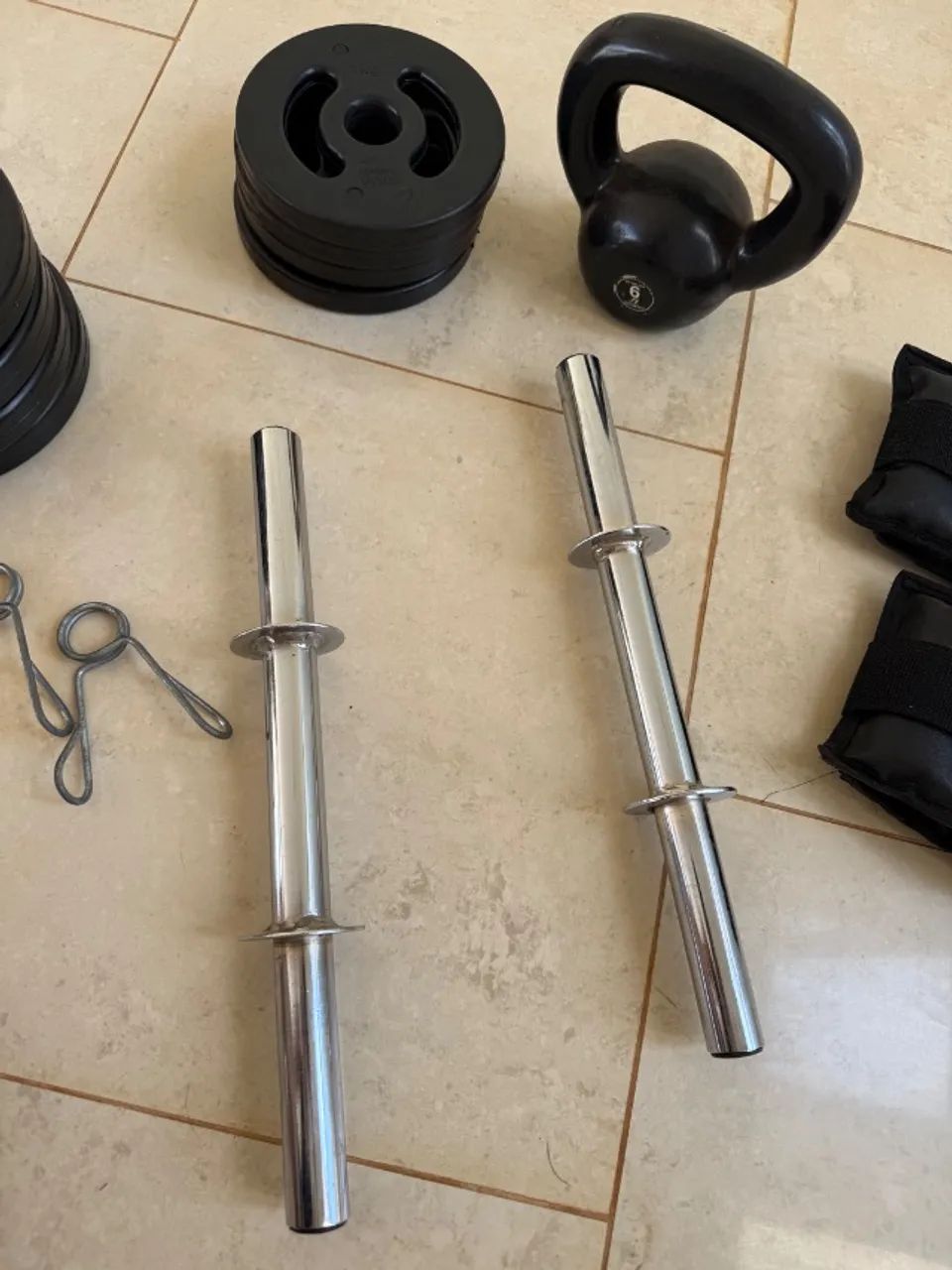 Halteres, Anilhas, Kettlebell e Caneleiras - Foto 5