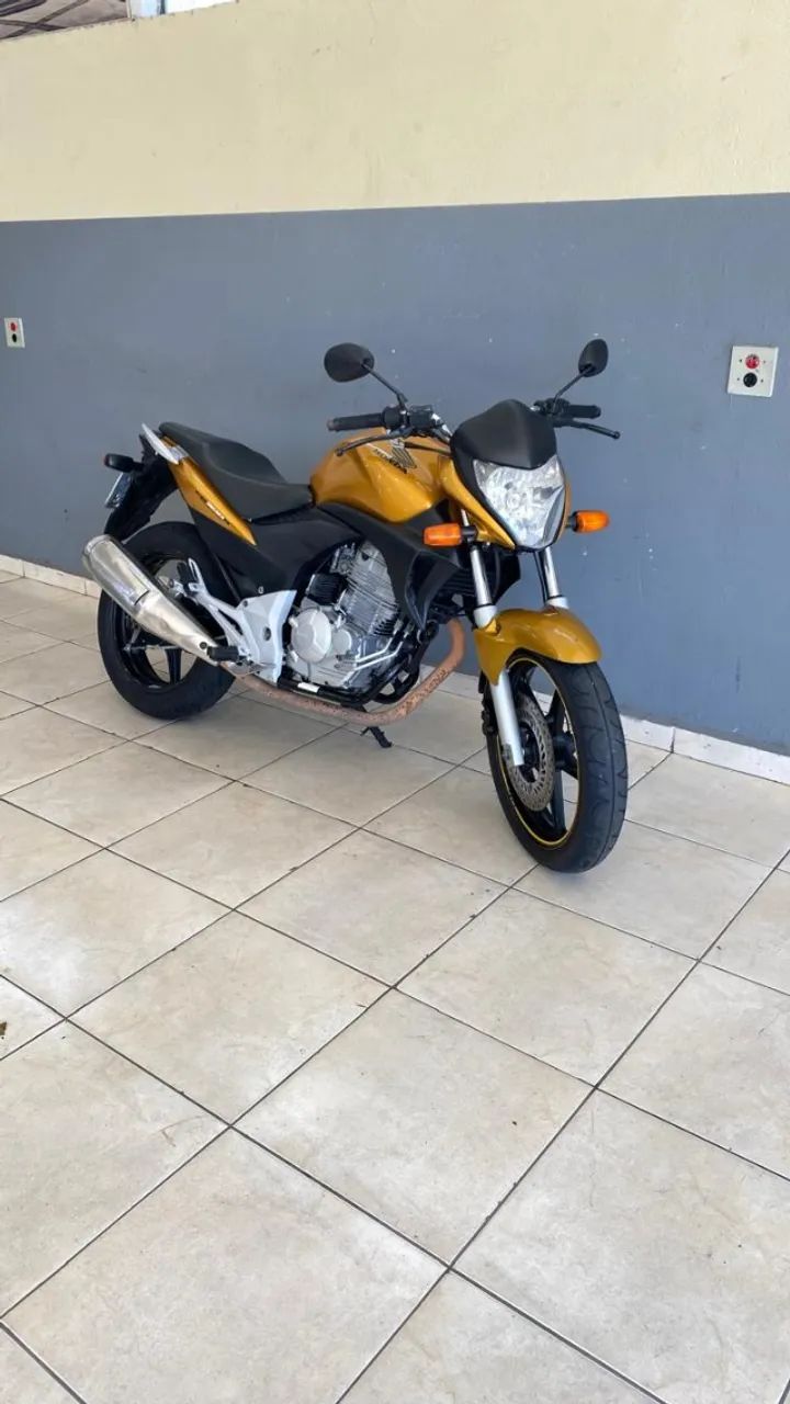 HONDA CB300R 2010 - Foto 3